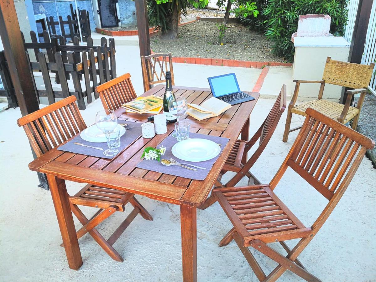 Con Giardino A Pochi Minuti Dal Mare - #essenzedimaresanremo
