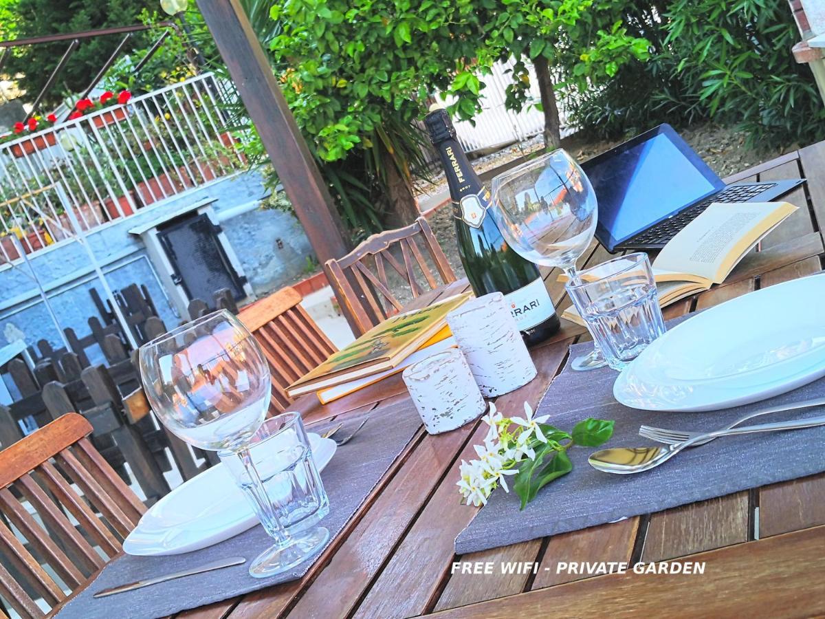 Apartment Con Giardino A Pochi Minuti Dal Mare - #essenzedimaresanremo *